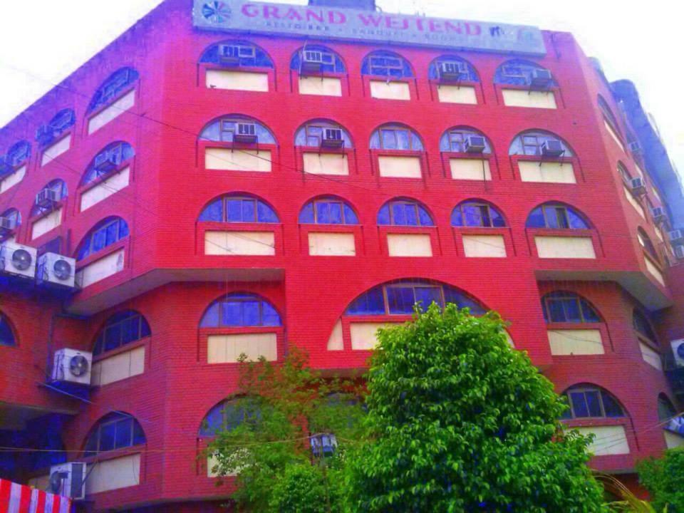 Chanson Grand Westend Delhi  Eksteriør billede